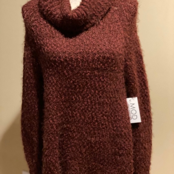 Women’s Burgundy Wine Soft Long Sleeve Cowl Neck Sweater Women’s Size M/L NEW - Picture 9 of 16